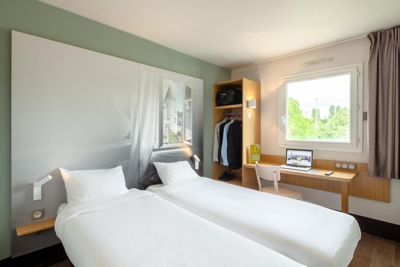 B&B Hotel Creil Chantilly Exterior photo