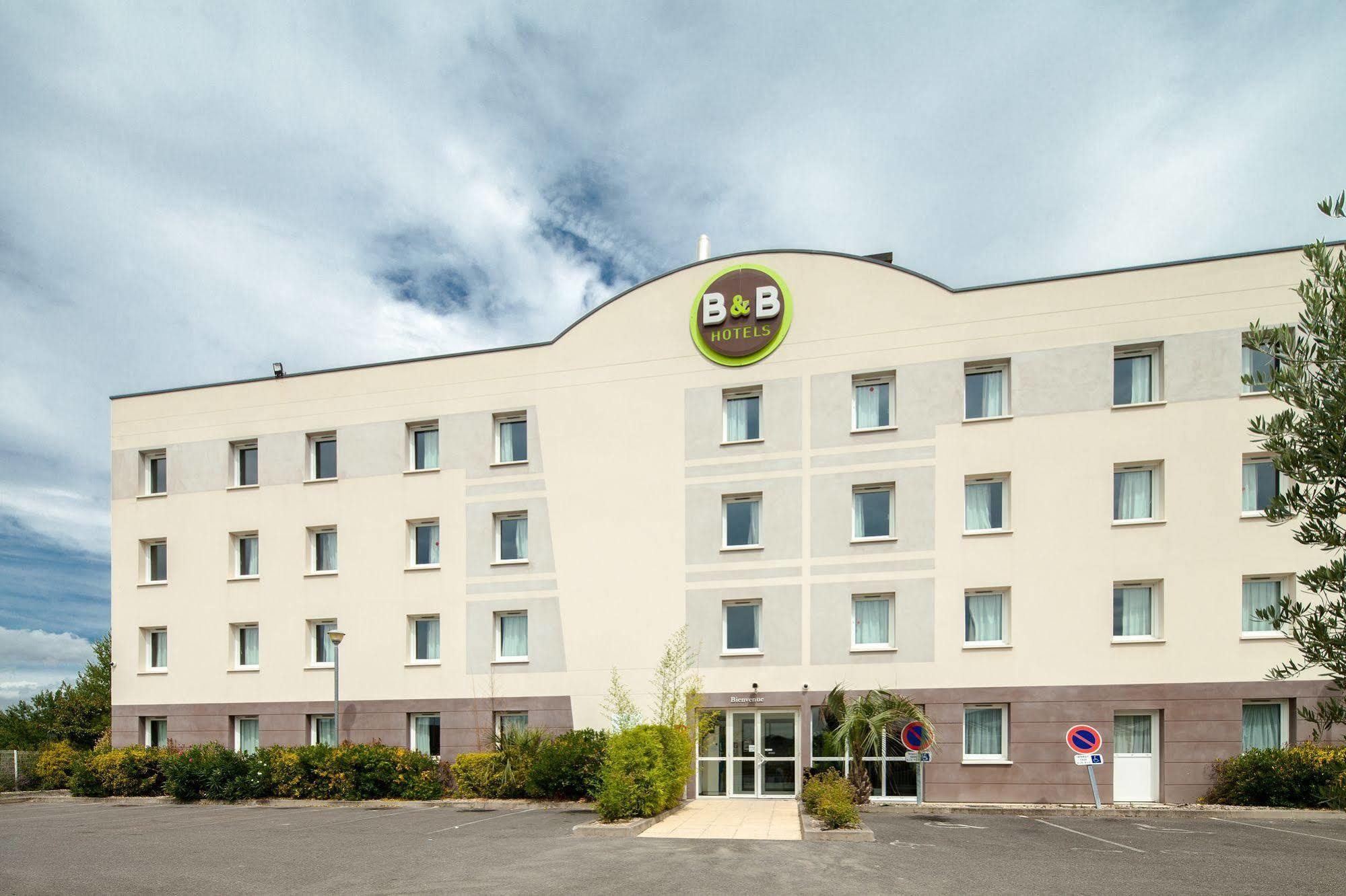 B&B Hotel Creil Chantilly Exterior photo